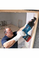 Bosch GSA 18V-Li Çift Akülü 4 Ah Tilki Kuyruğu Testere